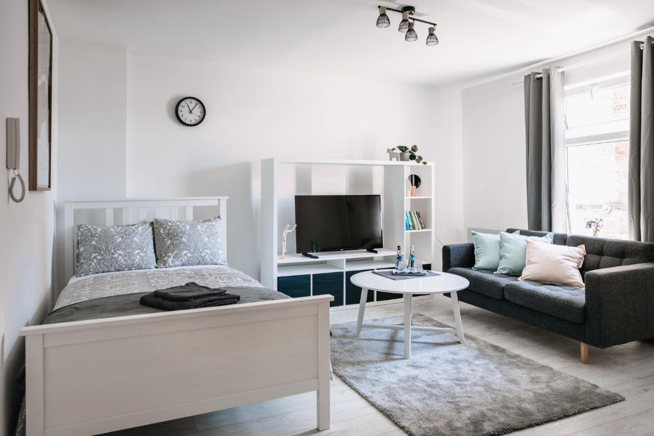 Kawalerka Na Starym Rynku Apartment Torun Bagian luar foto